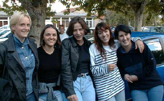 les filles.jpg (32511 octets)